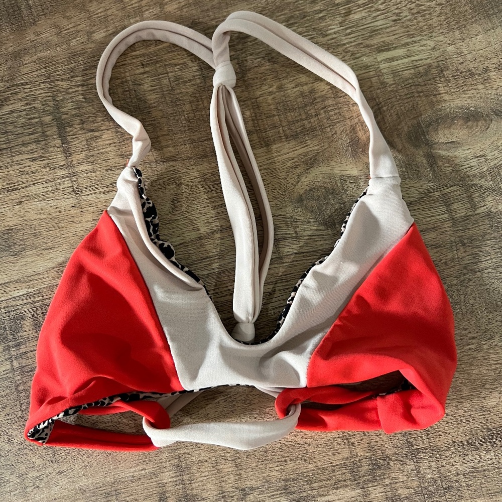 ACACIA Biarritz Triangle Top Red